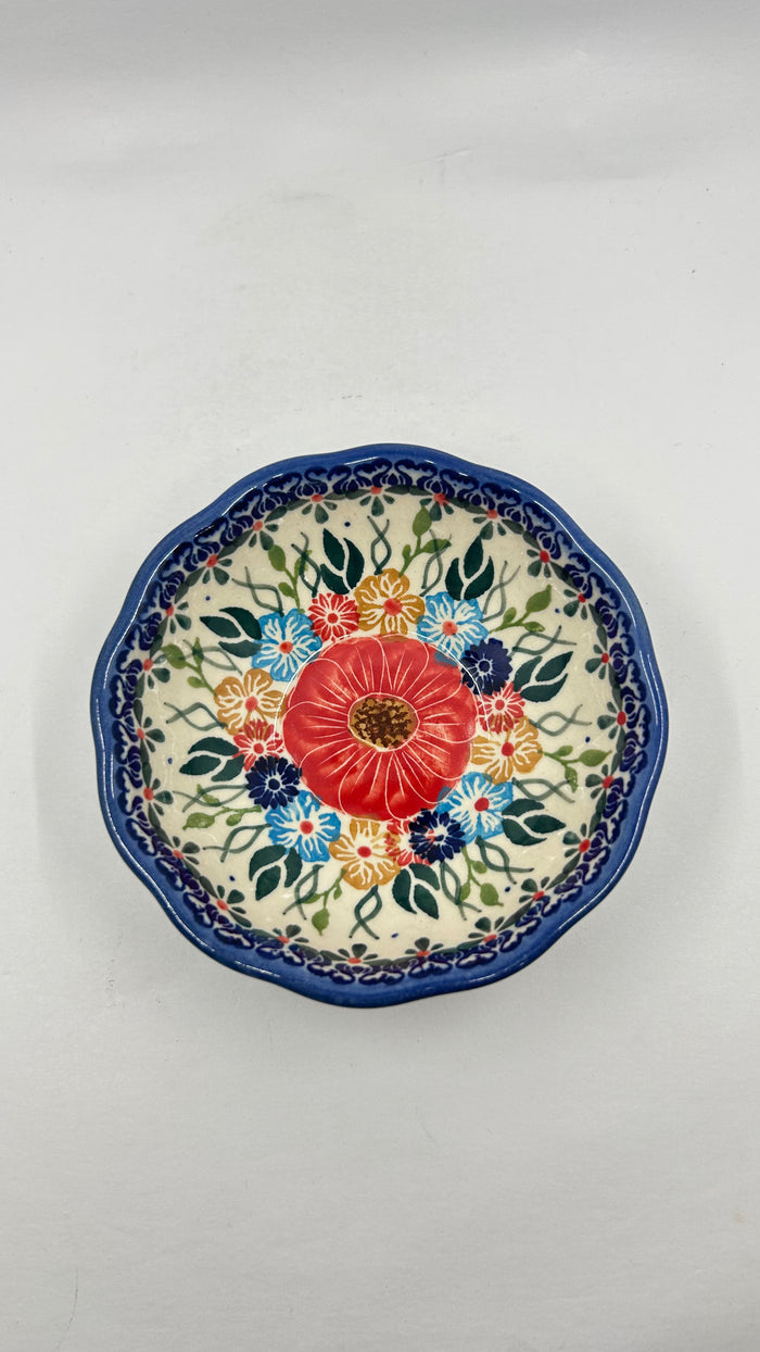 A268 Small Scalloped Dish - D60