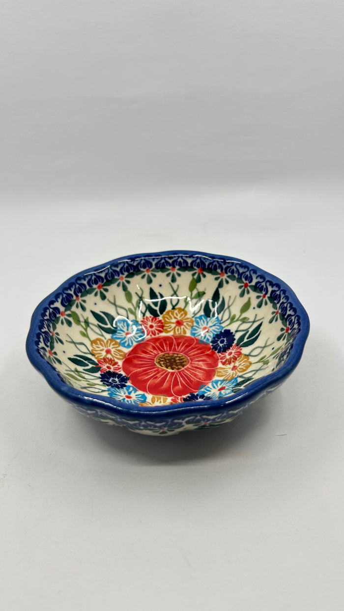 A268 Small Scalloped Dish - D60