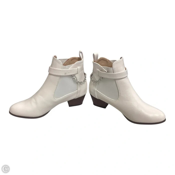 Boots Ankle Heels By Clothes Mentor In White, Size: 7.5