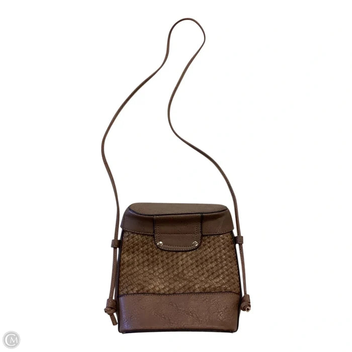 Crossbody By Clothes Mentor, Size: Medium