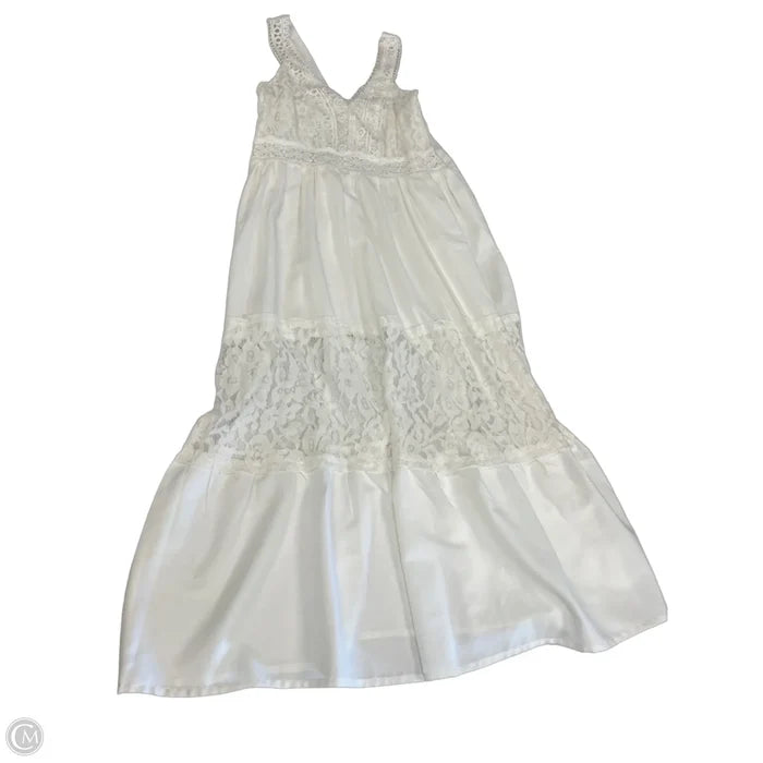 Dress Casual Maxi By Clothes Mentor In White, Size: M