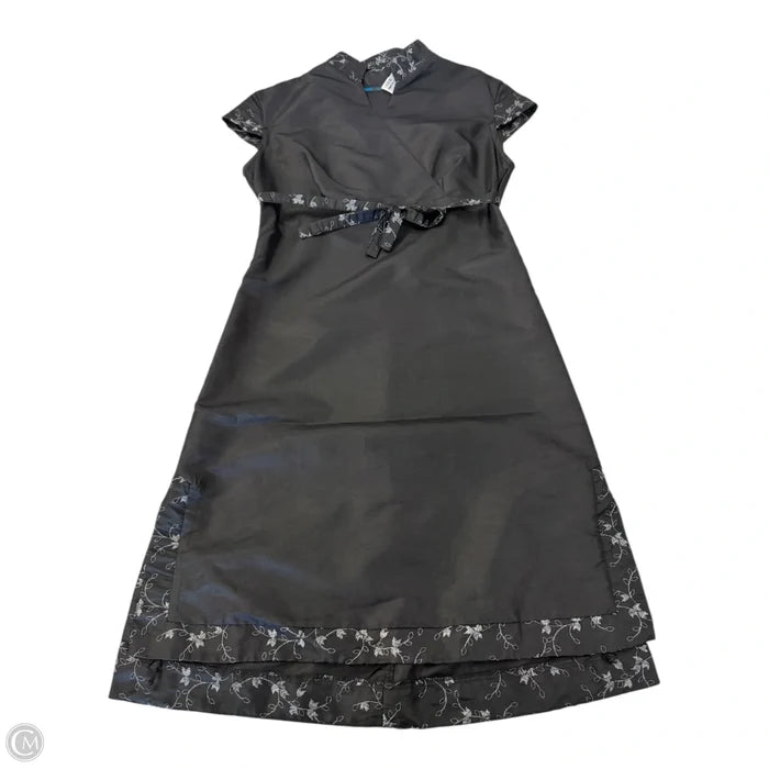 Dress Casual Short By Clothes Mentor In Black & Silver, Size: S