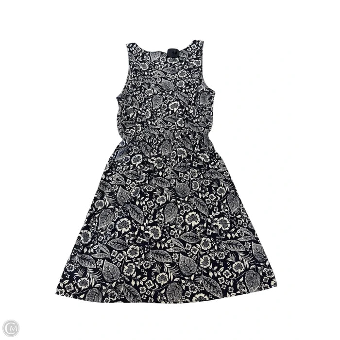 Dress Casual Short By Clothes Mentor In Blue & White, Size: S