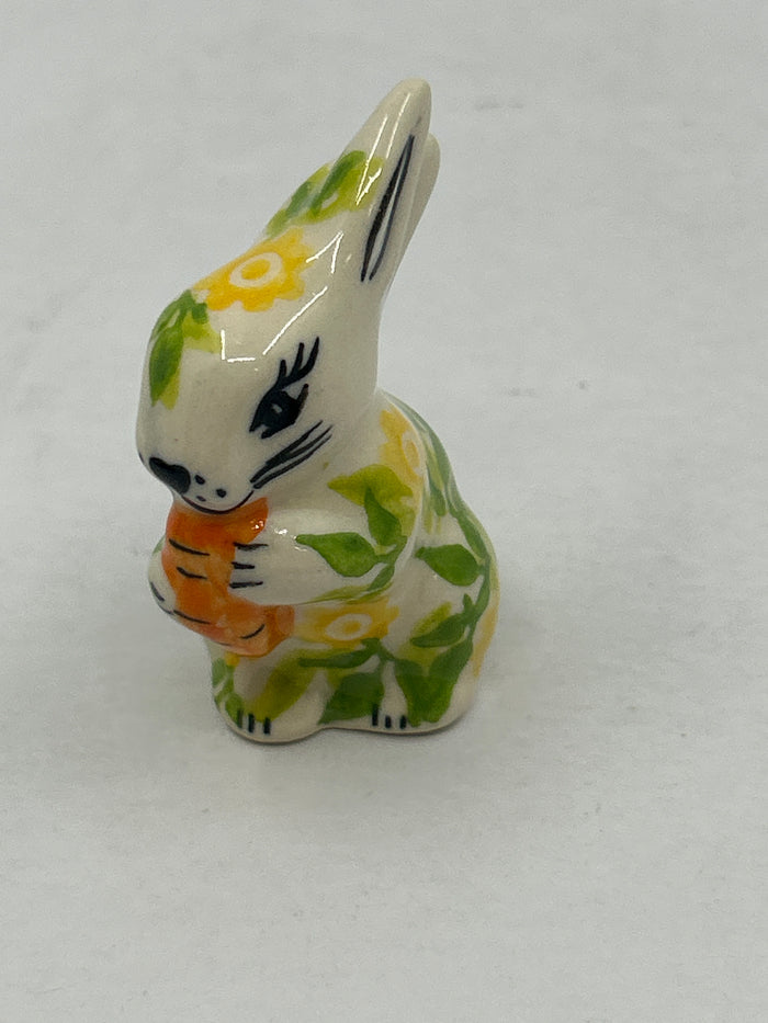 Mini Bunny with Carrot - Yellow Daisy - A1