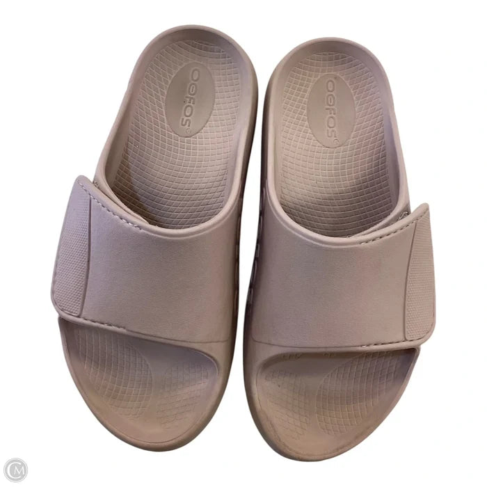 Sandals Flip Flops By Oofos In Pink, Size: 9