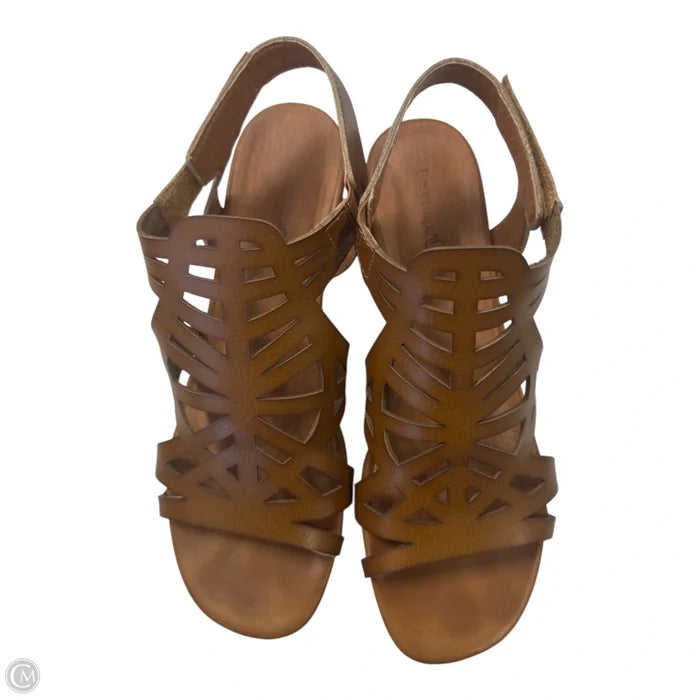 Sandals Heels Block By Bare Traps In Brown, Size: 8
