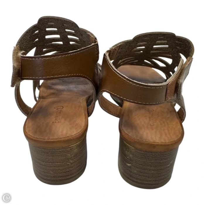 Sandals Heels Block By Bare Traps In Brown, Size: 8