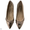 Shoes Flats By Clothes Mentor In Gold, Size: 8.5