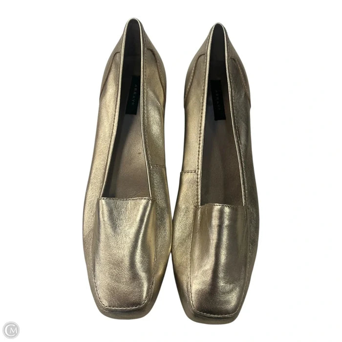 Shoes Flats By Clothes Mentor In Silver, Size: 9