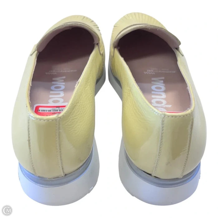Shoes Flats By Clothes Mentor In Yellow, Size: 6