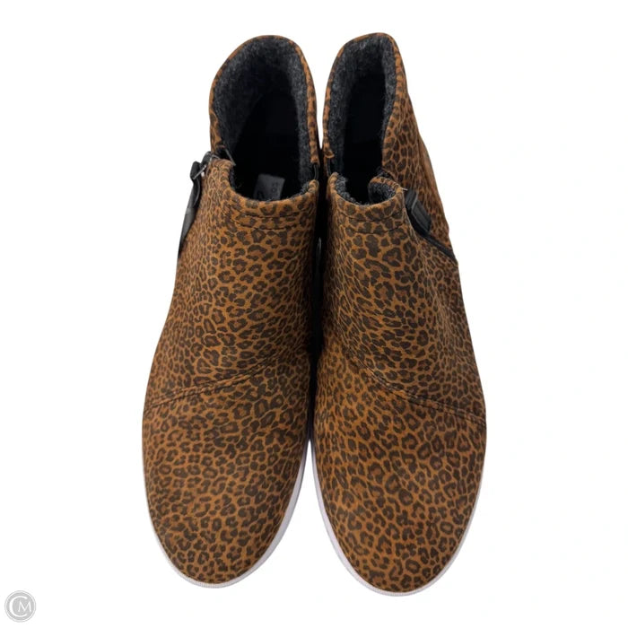 Shoes Sneakers By Clarks In Animal Print, Size: 8.5