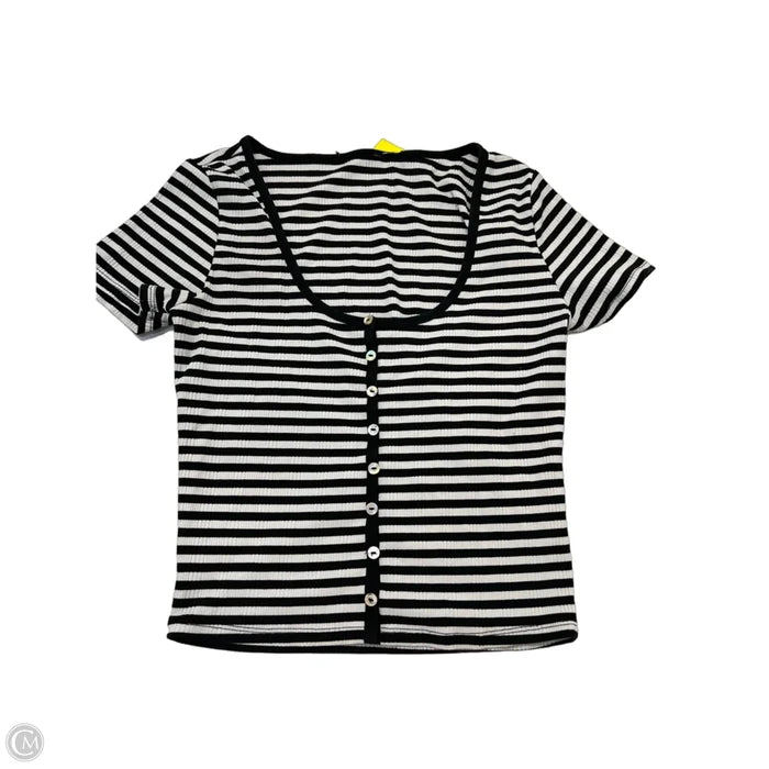 Top Short Sleeve By Clothes Mentor In Striped Pattern, Size: M